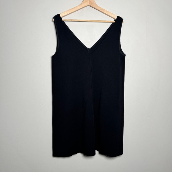 Everlane the Deep V-Neck A-Line Black Dress Sz 8 - Picture 4 of 5